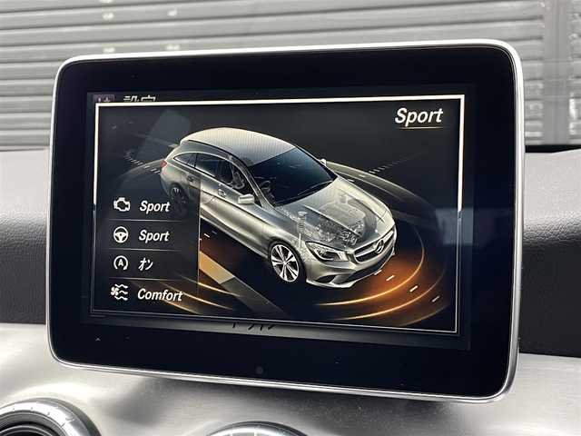 メルセデス・ベンツ ＣＬＡ１８０ Sブレイク　スポーツ 三重県 2016(平28)年 3.8万km マウンテングレー パノラミックスライディングルーフ/純正HDDナビ/ （DVD/フルセグTV/Bluetooth/USB）/バックカメラ/ETC2.0/ハーフレザーシート/D席パワーシート/前席シートヒーター/レーダーセーフティーパッケージ/・アクティブディスタンスアシストディストロニック(全自動再発進機能付)/・アクティブブレーキアシスト(歩行者/飛び出し検知機能付)/・PRE-SAFEインパルス(前面衝突被害軽減機能)/・アクティブブラインドスポットアシスト/・アクティブレーンキーピングアシスト/・リアCPA(被害軽減ブレーキ付後方衝突警告システム)/・トラフィックサインアシスト/横滑り防止装置/純正18インチアルミホイール/スマートキー/オートライト/純正LEDヘッドライト/パドルシフト/スペアキー1本/取扱説明書