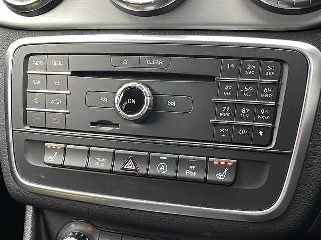 メルセデス・ベンツ ＣＬＡ１８０ Sブレイク　スポーツ 三重県 2016(平28)年 3.8万km マウンテングレー パノラミックスライディングルーフ/純正HDDナビ/ （DVD/フルセグTV/Bluetooth/USB）/バックカメラ/ETC2.0/ハーフレザーシート/D席パワーシート/前席シートヒーター/レーダーセーフティーパッケージ/・アクティブディスタンスアシストディストロニック(全自動再発進機能付)/・アクティブブレーキアシスト(歩行者/飛び出し検知機能付)/・PRE-SAFEインパルス(前面衝突被害軽減機能)/・アクティブブラインドスポットアシスト/・アクティブレーンキーピングアシスト/・リアCPA(被害軽減ブレーキ付後方衝突警告システム)/・トラフィックサインアシスト/横滑り防止装置/純正18インチアルミホイール/スマートキー/オートライト/純正LEDヘッドライト/パドルシフト/スペアキー1本/取扱説明書