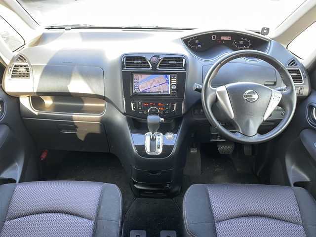 日産 セレナ ハイウェイスター Vセレクション 山口県 2012(平24)年 7.2万km スーパーブラック 株)IDOMが運営する【じしゃロン宇部店】の自社ローン専用車両になります。こちらは現金またはオートローンご利用時の価格です。自社ローンご希望の方は別途その旨お申付け下さい純正ナビ（MP311D-W）　/Ｂｌｕｅｔｏｏｔｈ接続　/フルセグＴＶ　/バックカメラ　/ＥＴＣ　/純正フロアマット　/両側パワースライドドア　/横滑り防止装置　/コーナーセンサー前後　/キセノンヘットライト　/クルーズコントロール