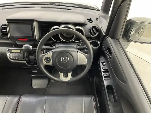 ホンダ Ｎ ＢＯＸ G SSパッケージ 兵庫県 2013(平25)年 12.7万km クリスタルブラックパール 純正メモリナビ/（AM/FM/CD/DVD/Bluetooth/フルセグTV）/・VXM-145VFi/バックカメラ/横滑り防止装置/両側パワースライドドア/ステアリングスイッチ/オートライト/純正14インチアルミホイール/純正フロアマット/スマートキー/ドアバイザー/ベンチシート