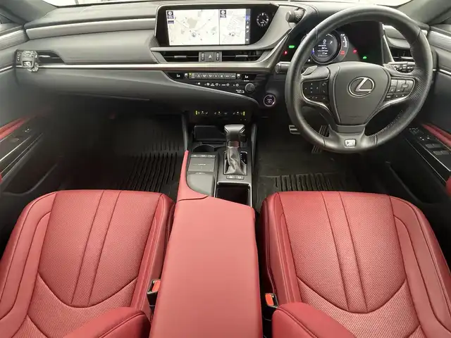 レクサス ＥＳ 300h Fスポーツ 茨城県 2019(令1)年 1.5万km ホワイトノーヴァガラスフレーク 純正ナビ/バックカメラ/フルセグ/サンルーフ/TRDエアロ/TRDマフラー/衝突被害軽減ブレーキ/車線逸脱抑制装置/レーダークルーズコントロール/オートマチックハイビーム/クリアランスソナー/ETC2.0/ドラレコ/シートヒーター/ベンチレーション/ステアリングヒーター/社外20インチAW/3眼LEDヘッドライト/スマートキー