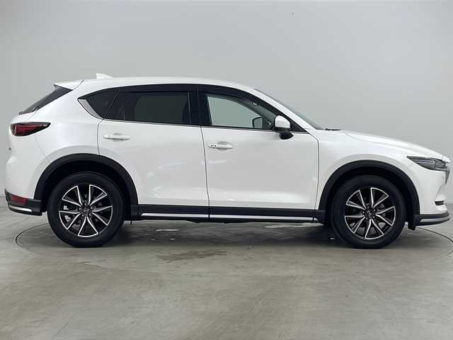 マツダ ＣＸ－５ XD Lパッケージ 道央・札幌 2018(平30)年 5.7万km スノーフレイクホワイトパールマイカ ・純正ナビ&CD&DVD&BT&USB&AUX/・バック/サイドカメラ/・パワーバックドア/・アドバンスト・スマート・シティ・ブレーキ・サポート/・パーキングセンサー/・マツダレーダークルーズコントロール/・ドライバーアテンションアラート/・レーンキープアシストシステム/・ブラインドスポットモニタリング/・交通標識認識システム/・車線逸脱警報システム/・ヘッドアップディスプレイ/・横滑り防止機構/・前方ドライブレコーダー/・ETC/・前席パワーシート/・D席メモリ付きパワーシート/・前席シートヒーター/・ステアリングヒーター/・パドルシフト/・純正フロアマット/・ドアバイザー/・電動格納ミラー/・LEDヘッドライト/・オートライト/・スマートキー/・取扱説明書