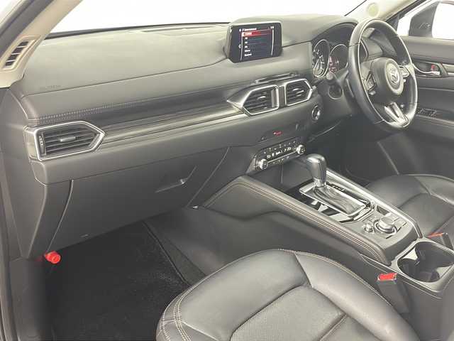 マツダ ＣＸ－５ XD Lパッケージ 道央・札幌 2018(平30)年 5.7万km スノーフレイクホワイトパールマイカ ・純正ナビ&CD&DVD&BT&USB&AUX/・バック/サイドカメラ/・パワーバックドア/・アドバンスト・スマート・シティ・ブレーキ・サポート/・パーキングセンサー/・マツダレーダークルーズコントロール/・ドライバーアテンションアラート/・レーンキープアシストシステム/・ブラインドスポットモニタリング/・交通標識認識システム/・車線逸脱警報システム/・ヘッドアップディスプレイ/・横滑り防止機構/・前方ドライブレコーダー/・ETC/・前席パワーシート/・D席メモリ付きパワーシート/・前席シートヒーター/・ステアリングヒーター/・パドルシフト/・純正フロアマット/・ドアバイザー/・電動格納ミラー/・LEDヘッドライト/・オートライト/・スマートキー/・取扱説明書