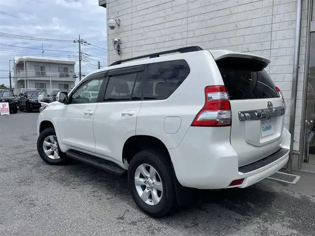 トヨタ ランドクルーザー プラド TX 埼玉県 2014(平26)年 5.6万km ホワイトパールクリスタルシャイン ワンオーナー/外部検査済み/中期型/OPナビゲーション/（CD/DVD/Bluetooth/フルセグTV）/バックカメラ/OPルーフレール/サイドステップ/ベージュ内装インテリア/ウインカードアミラー/LEDヘッドライト/全席オートパワーウインドウ/スリップコントロール/スマートキー/スペアキー/新車保証書/取扱説明書