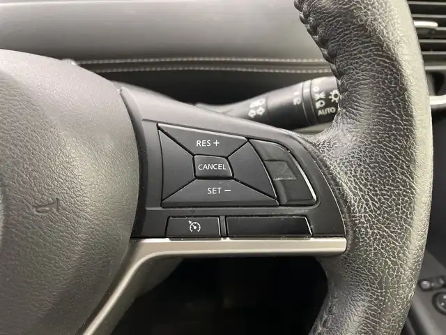 日産 セレナ ハイウェイスター Vセレクション 群馬県 2018(平30)年 9.4万km ブリリアントホワイトパール 純正9型ナビ 純正11型後席モニター　全周囲カメラ　ハンズフリー両側電動スライド　クルーズコントロール　衝突被害軽減ブレーキ　アイドリングストップ　純正ビルトインETC ステアリングリモコン 禁煙車