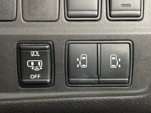 日産 セレナ ハイウェイスター Vセレクション 群馬県 2018(平30)年 9.4万km ブリリアントホワイトパール 純正9型ナビ 純正11型後席モニター　全周囲カメラ　ハンズフリー両側電動スライド　クルーズコントロール　衝突被害軽減ブレーキ　アイドリングストップ　純正ビルトインETC ステアリングリモコン 禁煙車