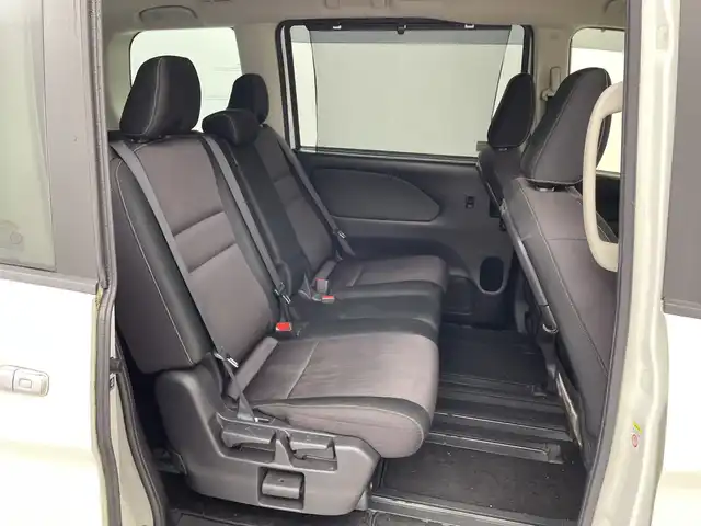日産 セレナ ハイウェイスター Vセレクション 群馬県 2018(平30)年 9.4万km ブリリアントホワイトパール 純正9型ナビ 純正11型後席モニター　全周囲カメラ　ハンズフリー両側電動スライド　クルーズコントロール　衝突被害軽減ブレーキ　アイドリングストップ　純正ビルトインETC ステアリングリモコン 禁煙車