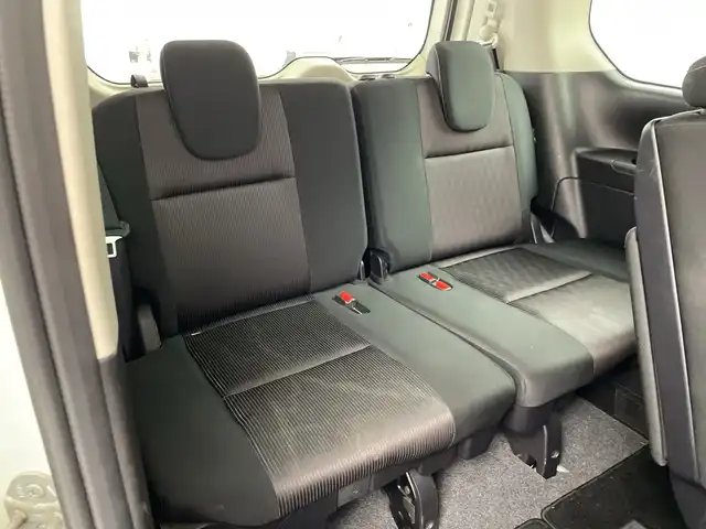 日産 セレナ ハイウェイスター Vセレクション 群馬県 2018(平30)年 9.4万km ブリリアントホワイトパール 純正9型ナビ 純正11型後席モニター　全周囲カメラ　ハンズフリー両側電動スライド　クルーズコントロール　衝突被害軽減ブレーキ　アイドリングストップ　純正ビルトインETC ステアリングリモコン 禁煙車