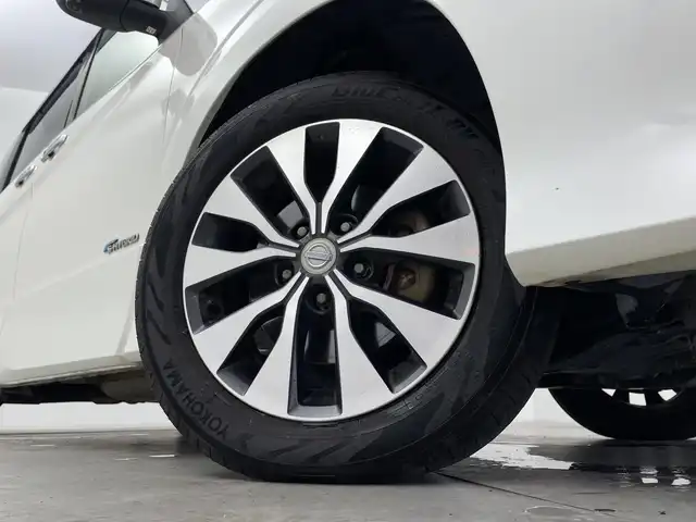 日産 セレナ ハイウェイスター Vセレクション 群馬県 2018(平30)年 9.4万km ブリリアントホワイトパール 純正9型ナビ 純正11型後席モニター　全周囲カメラ　ハンズフリー両側電動スライド　クルーズコントロール　衝突被害軽減ブレーキ　アイドリングストップ　純正ビルトインETC ステアリングリモコン 禁煙車