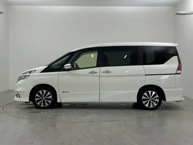 日産 セレナ ハイウェイスター Vセレクション 群馬県 2018(平30)年 9.4万km ブリリアントホワイトパール 純正9型ナビ 純正11型後席モニター　全周囲カメラ　ハンズフリー両側電動スライド　クルーズコントロール　衝突被害軽減ブレーキ　アイドリングストップ　純正ビルトインETC ステアリングリモコン 禁煙車