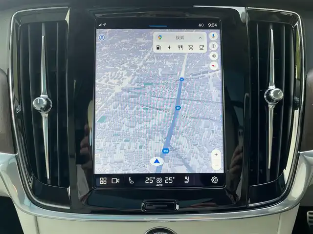 ボルボ Ｖ９０ 東京都 2021(令3)年 3.8万km パール PHEV/Pilot Assist/純正メーカーナビ/全周囲カメラ/AppleCarPlay Bluetooth/harman kardon/パノラマガラスルーフ（チルト機能付き）/本革シート/メモリ機能付きパワーシート/シートヒーター（全席）/エアシート（前席）/ステアリングヒーター/パワーバックドア/レーダークルーズコントロール/ヘッドアップディスプレイ/レーンキープ/ロードサインインフォメーション/前車発信通知機能/後席サンシェード/ETC2.0/純正２０インチAW