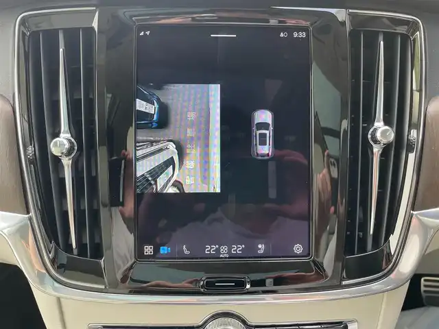 ボルボ Ｖ９０ 東京都 2021(令3)年 3.8万km パール PHEV/Pilot Assist/純正メーカーナビ/全周囲カメラ/AppleCarPlay Bluetooth/harman kardon/パノラマガラスルーフ（チルト機能付き）/本革シート/メモリ機能付きパワーシート/シートヒーター（全席）/エアシート（前席）/ステアリングヒーター/パワーバックドア/レーダークルーズコントロール/ヘッドアップディスプレイ/レーンキープ/ロードサインインフォメーション/前車発信通知機能/後席サンシェード/ETC2.0/純正２０インチAW
