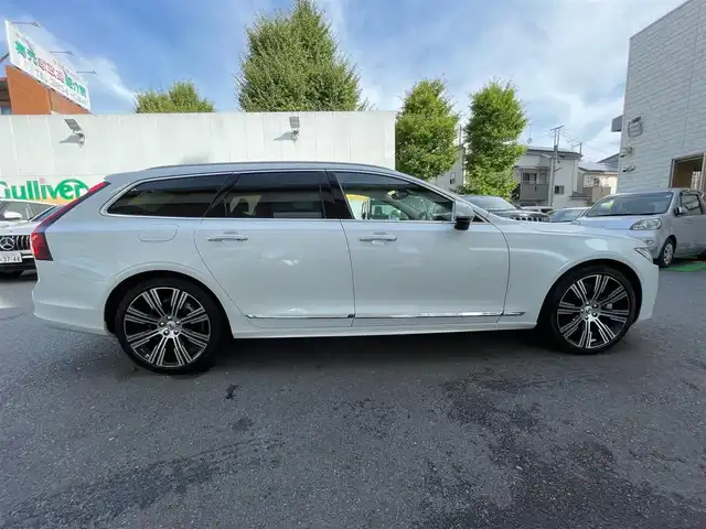 ボルボ Ｖ９０ 東京都 2021(令3)年 3.8万km パール PHEV/Pilot Assist/純正メーカーナビ/全周囲カメラ/AppleCarPlay Bluetooth/harman kardon/パノラマガラスルーフ（チルト機能付き）/本革シート/メモリ機能付きパワーシート/シートヒーター（全席）/エアシート（前席）/ステアリングヒーター/パワーバックドア/レーダークルーズコントロール/ヘッドアップディスプレイ/レーンキープ/ロードサインインフォメーション/前車発信通知機能/後席サンシェード/ETC2.0/純正２０インチAW