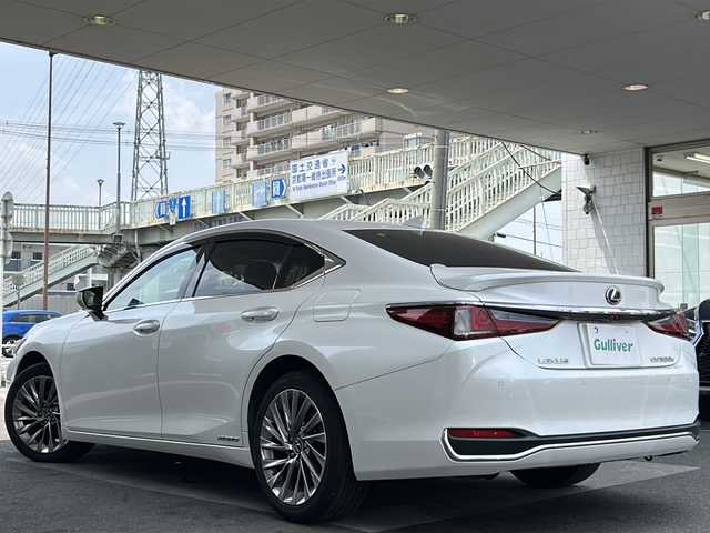 レクサス ＥＳ 300h バージョンL 京都府 2021(令3)年 8.9万km ソニッククォーツ 純正SDナビ/Bluetooth Audio/CD/DVD/USB端子入力/フルセグTV/バックカメラ/パノラミックビューモニター/サンルーフ/三眼LED/レーダークルーズコントロール/パドルシフト/パワーシート(D＋N席)/シートヒーター(全席)/エアーシート(D＋N席)/前席メモリーシート/ベージュレザーシート/電動リアゲート/デジタルインナーミラー/ビルトインETC2.0/前方純正ドライブレコーダー/BSM/HUD/ステアリングヒーター/アイドリングストップ/100V充電/ABS/AFS/横滑り防止装置/前後コーナーセンサー/レーンキープアシスト/盗難防止装置/オートライト/オートマチックハイビーム/純正フロアマット/保証書/取扱説明書/スペアキー