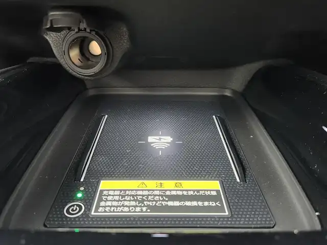ホンダ ヴェゼル ハイブリッド e:HEV Z 愛知県 2025(令7)年 0.1千km プラチナホワイトパール 登録済未使用車/ホンダセンシング/　・衝突軽減ブレーキ（CMBS）/　・渋滞追従機能付アダプティブクルーズコントロール（ACC）/　・車線維持支援システム（LKAS）/　・ブラインドスポットインフォメーション/　・誤発進抑制機能/純正ディスプレイオーディオ/　（AppleCarPlay/AndroidAuto対応）/バックカメラ/ＥＴＣ２．０/置くだけ充電/パワーバックドア/前席シートヒーター/スマートキー×２/純正１８インチアルミホイール
