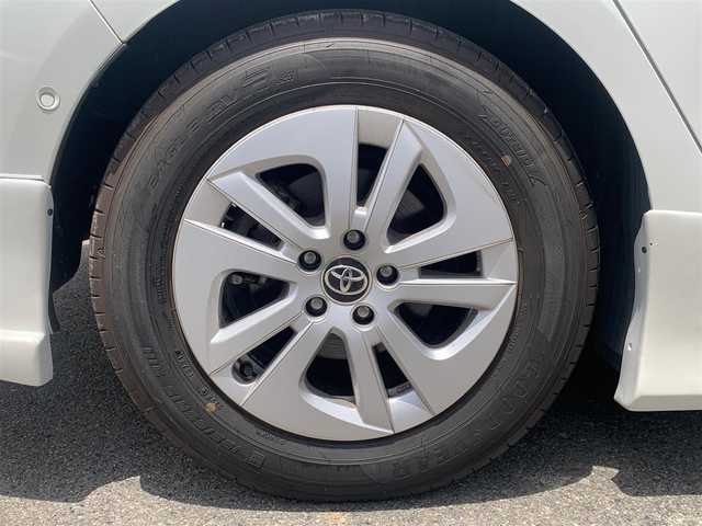 トヨタ プリウス Sセーフティプラス 福島県 2016(平28)年 4.1万km ホワイトパールクリスタルシャイン 純正ナビ/   フルセグTV/CD/DVD/Bluetooth/バックモニター/社外エアロ/衝突軽減ブレーキ/横滑り防止装置/コーナーセンサー/パーキングアシスト/ヘッドアップディスプレイ/レーダークルーズコントロール/レーンキープアシスト/オートマチックハイビーム/純正フロアマット/プッシュスタート/スマートキー/ビルトインＥＴＣ/ＬＥＤ/禁煙車