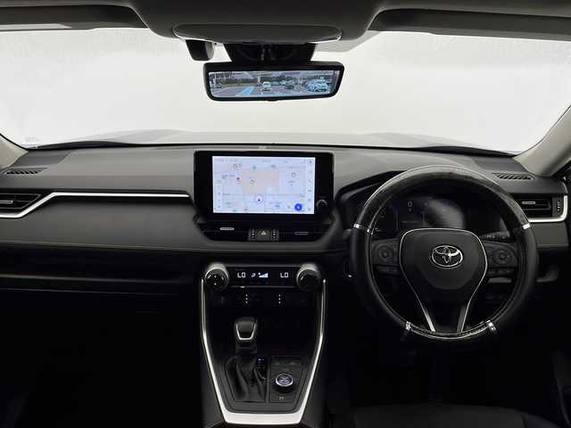 トヨタ ＲＡＶ４ G 愛知県 2024(令6)年 1.9万km アティチュードブラックマイカ 衝突被害軽減ブレーキ/純正10インチディスプレイオーディオナビ（あり）/全方位カメラ/サンルーフ/レーダークルーズコントロール/シートヒーター/エアーシート/フルセグTV/Bluetooth/バックカメラ/電動リアゲート/パワーシート/コーナーセンサー/アルミホイール/ルーフレール/ETC2.0/ブラインドスポットモニター/LEDヘッドライト/ステアリングヒーター/インテリジェントミラー/レーンキープアシスト/オートマチックハイビーム/ステアリングスイッチ/スマートキー/プッシュスタート