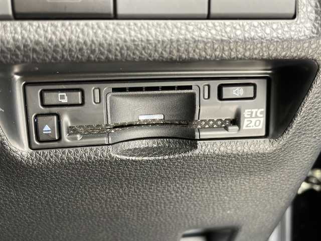 トヨタ ＲＡＶ４ G 愛知県 2024(令6)年 1.9万km アティチュードブラックマイカ 衝突被害軽減ブレーキ/純正10インチディスプレイオーディオナビ（あり）/全方位カメラ/サンルーフ/レーダークルーズコントロール/シートヒーター/エアーシート/フルセグTV/Bluetooth/バックカメラ/電動リアゲート/パワーシート/コーナーセンサー/アルミホイール/ルーフレール/ETC2.0/ブラインドスポットモニター/LEDヘッドライト/ステアリングヒーター/インテリジェントミラー/レーンキープアシスト/オートマチックハイビーム/ステアリングスイッチ/スマートキー/プッシュスタート