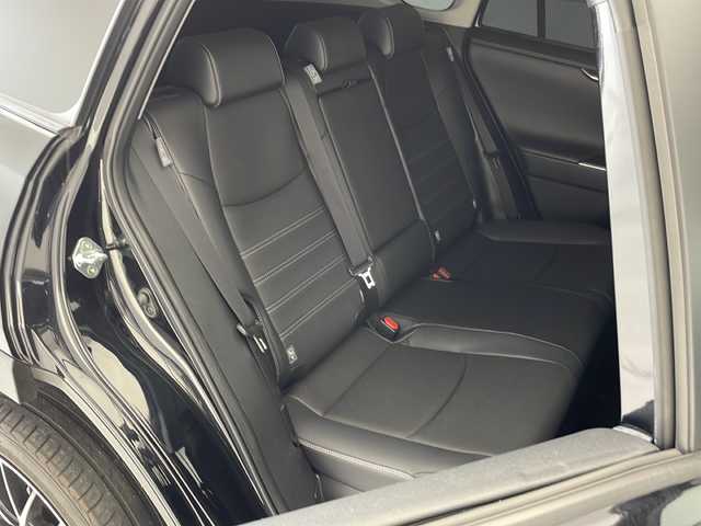 トヨタ ＲＡＶ４ G 愛知県 2024(令6)年 1.9万km アティチュードブラックマイカ 衝突被害軽減ブレーキ/純正10インチディスプレイオーディオナビ（あり）/全方位カメラ/サンルーフ/レーダークルーズコントロール/シートヒーター/エアーシート/フルセグTV/Bluetooth/バックカメラ/電動リアゲート/パワーシート/コーナーセンサー/アルミホイール/ルーフレール/ETC2.0/ブラインドスポットモニター/LEDヘッドライト/ステアリングヒーター/インテリジェントミラー/レーンキープアシスト/オートマチックハイビーム/ステアリングスイッチ/スマートキー/プッシュスタート