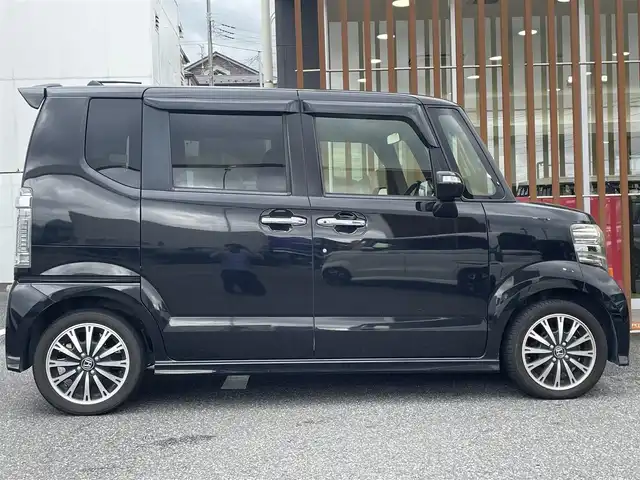 ホンダ Ｎ ＢＯＸ G ターボ Lパッケージ 千葉県 2015(平27)年 10.4万km スマートブラック (株)IDOMが運営する【じしゃロン八千代店】の自社ローン対象車両になります。こちらは現金またはオートローンご利用時の価格です。自社ローンご希望の方は別途その旨お申付け下さい/純正ナビ（VXM-155VSi）/・CD/DVD/・Bluetooth接続/・ワンセグTV/両側パワースライドドア/ETC/バックカメラ/ステアリングリモコン/クルーズコントロール/プッシュスタート/スマートキー/パドルシフト/純正アルミホイール/ターボ車