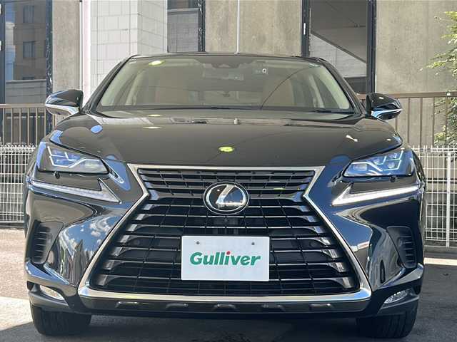 レクサス ＮＸ 300 Iパッケージ 京都府 2020(令2)年 6.3万km グラファイトブラックガラスフレーク ワンオーナー　/純正ＳＤナビ9.8インチ/フルセグＴＶ/Bluetooth/CD/DVD再生機能有/AUX/Miracast/衝突軽減ブレーキ　/茶本革シート/ベンチシート/フルフラットシート/前席パワーシート/D席ポジションメモリー/前席シートヒーター　/全方位カメラ　/前後コーナーセンサー　/前後社外ドライブレコーダー/（DC-DR652)/禁煙車/ＢＳＭ　/パノラマルーフ　/３眼ＬＥＤヘッドライト　/オートライト/オートマチックハイビーム/ウィンカーミラー/パドルシフト/ステアリングヒーター/ブレーキホールド/クルーズコントロール追従有　/レーンキープアシスト/横滑り防止装置/Wサイドエアバッグ/カーテンエアバッグ