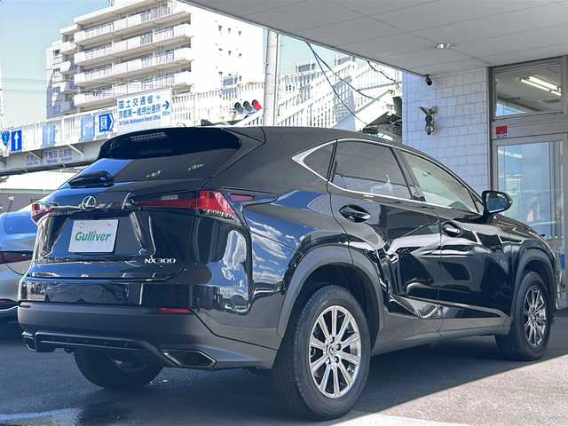 レクサス ＮＸ 300 Iパッケージ 京都府 2020(令2)年 6.3万km グラファイトブラックガラスフレーク ワンオーナー　/純正ＳＤナビ9.8インチ/フルセグＴＶ/Bluetooth/CD/DVD再生機能有/AUX/Miracast/衝突軽減ブレーキ　/茶本革シート/ベンチシート/フルフラットシート/前席パワーシート/D席ポジションメモリー/前席シートヒーター　/全方位カメラ　/前後コーナーセンサー　/前後社外ドライブレコーダー/（DC-DR652)/禁煙車/ＢＳＭ　/パノラマルーフ　/３眼ＬＥＤヘッドライト　/オートライト/オートマチックハイビーム/ウィンカーミラー/パドルシフト/ステアリングヒーター/ブレーキホールド/クルーズコントロール追従有　/レーンキープアシスト/横滑り防止装置/Wサイドエアバッグ/カーテンエアバッグ