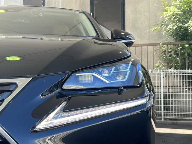 レクサス ＮＸ 300 Iパッケージ 京都府 2020(令2)年 6.3万km グラファイトブラックガラスフレーク ワンオーナー　/純正ＳＤナビ9.8インチ/フルセグＴＶ/Bluetooth/CD/DVD再生機能有/AUX/Miracast/衝突軽減ブレーキ　/茶本革シート/ベンチシート/フルフラットシート/前席パワーシート/D席ポジションメモリー/前席シートヒーター　/全方位カメラ　/前後コーナーセンサー　/前後社外ドライブレコーダー/（DC-DR652)/禁煙車/ＢＳＭ　/パノラマルーフ　/３眼ＬＥＤヘッドライト　/オートライト/オートマチックハイビーム/ウィンカーミラー/パドルシフト/ステアリングヒーター/ブレーキホールド/クルーズコントロール追従有　/レーンキープアシスト/横滑り防止装置/Wサイドエアバッグ/カーテンエアバッグ