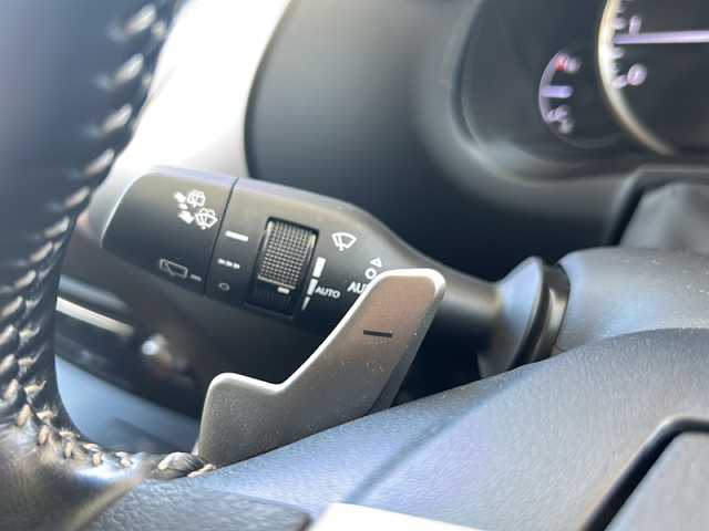 レクサス ＮＸ 300 Iパッケージ 京都府 2020(令2)年 6.3万km グラファイトブラックガラスフレーク ワンオーナー　/純正ＳＤナビ9.8インチ/フルセグＴＶ/Bluetooth/CD/DVD再生機能有/AUX/Miracast/衝突軽減ブレーキ　/茶本革シート/ベンチシート/フルフラットシート/前席パワーシート/D席ポジションメモリー/前席シートヒーター　/全方位カメラ　/前後コーナーセンサー　/前後社外ドライブレコーダー/（DC-DR652)/禁煙車/ＢＳＭ　/パノラマルーフ　/３眼ＬＥＤヘッドライト　/オートライト/オートマチックハイビーム/ウィンカーミラー/パドルシフト/ステアリングヒーター/ブレーキホールド/クルーズコントロール追従有　/レーンキープアシスト/横滑り防止装置/Wサイドエアバッグ/カーテンエアバッグ