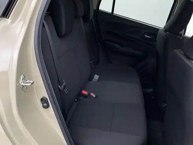 スズキ スイフト XG 新潟県 2024(令6)年 0.4万km キャラバンアイボリーPM 禁煙車/スズキセーフティサポート/純正ディスプレイオーディオ/　　AM/FM/BT/androidauto/applecarplay/アダプティブクルーズコントロール/前席シートヒーター/LEDオートライト/ステアリングスイッチ/ヘッドライトレベライザー/ブラインドスポットモニター/スペアキー/スマートキー