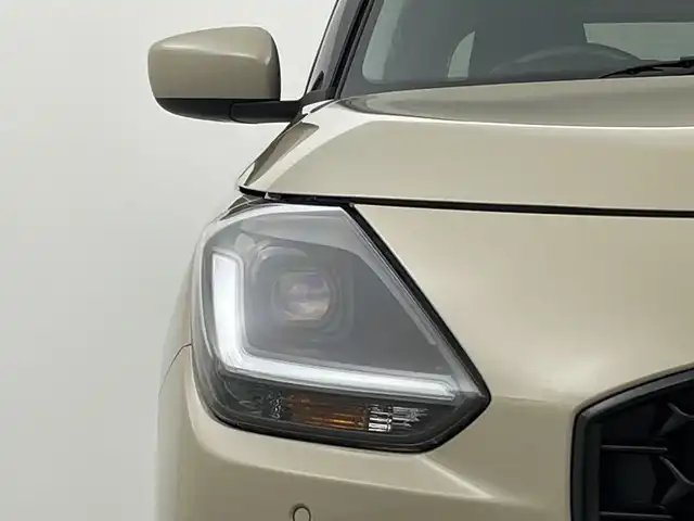 スズキ スイフト XG 新潟県 2024(令6)年 0.4万km キャラバンアイボリーPM 禁煙車/スズキセーフティサポート/純正ディスプレイオーディオ/　　AM/FM/BT/androidauto/applecarplay/アダプティブクルーズコントロール/前席シートヒーター/LEDオートライト/ステアリングスイッチ/ヘッドライトレベライザー/ブラインドスポットモニター/スペアキー/スマートキー