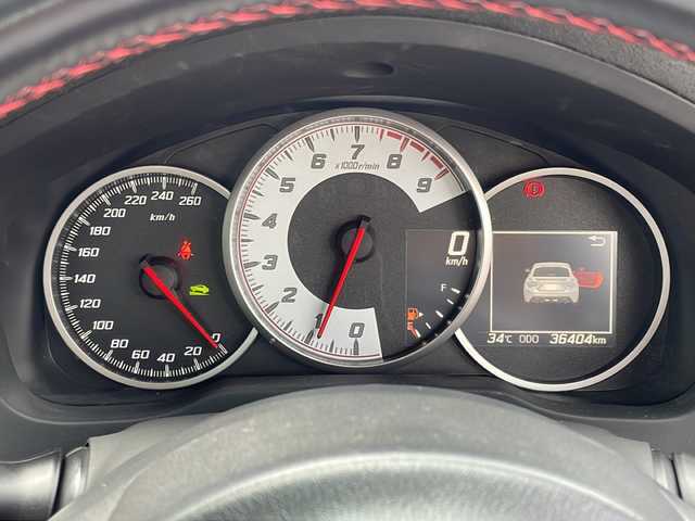 トヨタ ８６ GT リミテッド 岐阜県 2016(平28)年 3.7万km クリスタルブラックシリカ 登録時走行距離36404キロ/純正7インチナビ/フルセグ/バックモニター/ドライブレコーダー/純正フロアマット/純正AW/ハーフレザーシート/オートライト/LEDヘッドライト/エアバック＋サイド/リヤスポイラー/シートヒーター/クルーズコントロール/Bluetooth/ETC/車高調