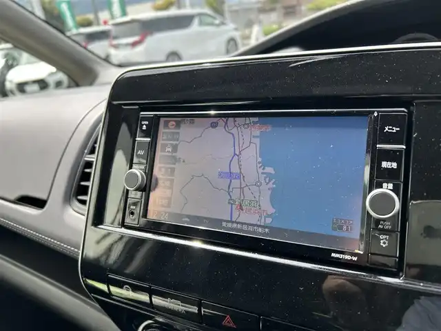 日産 セレナ e－パワー ハイウェイスター V 愛媛県 2020(令2)年 4.5万km ダークメタルグレー 純正7型ナビ/純正11型後席天吊モニター/両側電動スライド/左側ハンズフリースライド/プロパイロット/ブラインドスポットモニター/全周囲カメラ/純正ドライブレコーダー/前席温シート/ステアリングヒーター/ステアリングリモコン/電格ミラー/電動パーキングブレーキ/AutoHold/USB充電/LEDヘッドライト/純正ドアバイザー/現状サマー(純正AW)(195/65/R15)/DUNLOP ENASAVE RV505