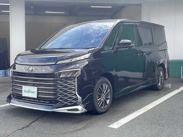 トヨタ ヴォクシー S－G 京都府 2022(令4)年 0.6万km アティチュードブラックマイカ 純正１０．５インチナビ　ＤＶＤ再生　Ｂｌｕｅｔｏｏｔｈオーディオ　フルセグ　バックカメラ　モデリスタフロントエアロ　ＬＥＤヘッドライト　両側パワースライド　ビルトインＥＴＣ　レーダークルーズ　禁煙車