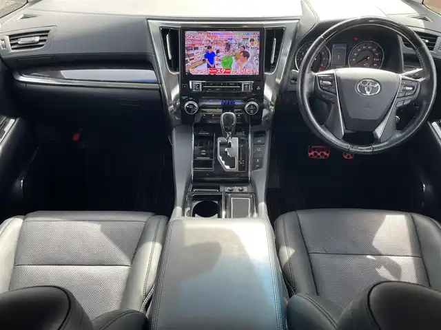 トヨタ ヴェルファイア Z Gエディション 長野県 2019(令1)年 3.4万km ホワイトパールクリスタルシャイン 社外ナビ（FM/AM、CD、DVD、BT、USB）/バックカメラ/フルセグテレビ/クルーズコントロール追従有/ビルトインETC2.0/電動リアゲート/レーンキープアシスト/ALPINEフリップダウンモニター/全席パワーシート/前席シートヒーター/フルモデリスタ/盗難防止装置/衝突軽減システム/前方ドライブレコーダー/純正フロアマット/純正１８AW/後部席サンシェード/前席シートヒーター/前席エアシート/メモリシート/ステアリングヒーター/両側パワースライドドア/前後コーナーセンサー/電動リアゲート/革ステアリング/オットマン/スペアキー（１本）/LEDオートライト/オートマチックハイビーム/ダブルサイドエアバック/カーテンエアバック/カーアロマ/エンジンスターター/保証書、取扱説明書/スペアキー（１本）