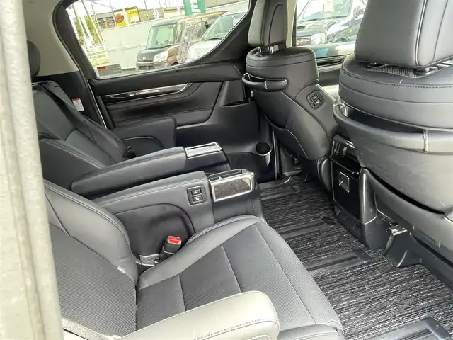 トヨタ ヴェルファイア Z Gエディション 長野県 2019(令1)年 3.4万km ホワイトパールクリスタルシャイン 社外ナビ（FM/AM、CD、DVD、BT、USB）/バックカメラ/フルセグテレビ/クルーズコントロール追従有/ビルトインETC2.0/電動リアゲート/レーンキープアシスト/ALPINEフリップダウンモニター/全席パワーシート/前席シートヒーター/フルモデリスタ/盗難防止装置/衝突軽減システム/前方ドライブレコーダー/純正フロアマット/純正１８AW/後部席サンシェード/前席シートヒーター/前席エアシート/メモリシート/ステアリングヒーター/両側パワースライドドア/前後コーナーセンサー/電動リアゲート/革ステアリング/オットマン/スペアキー（１本）/LEDオートライト/オートマチックハイビーム/ダブルサイドエアバック/カーテンエアバック/カーアロマ/エンジンスターター/保証書、取扱説明書/スペアキー（１本）