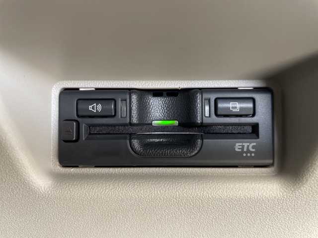 スズキ スイフト HYBRID MZ 愛知県 2024(令6)年 1.3万km スーパーブラックパール 純正9型ディズプレイオーディオナビ/全方位カメラ/レーダークルーズコントロール/シートヒーター/バックカメラ/コーナーセンサー/純正アルミホイール/ブラインドスポットモニター/LEDヘッドライト/パドルシフト/レーンキープアシスト/ETC/ステアリングスイッチ/スマートキー/プッシュスタート