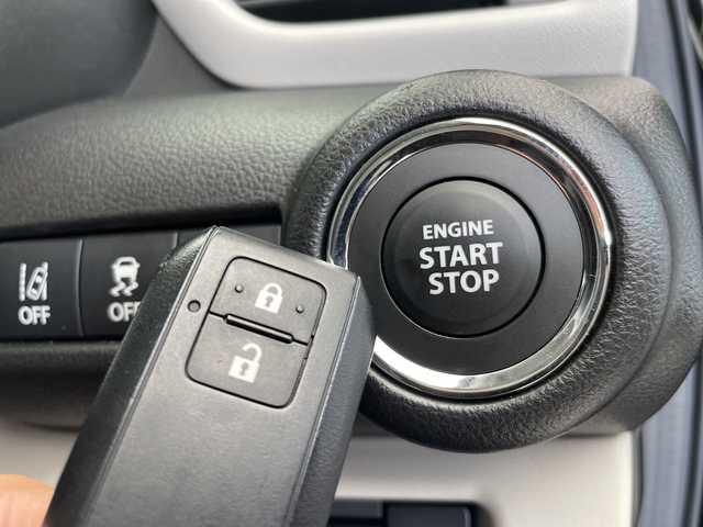 スズキ スイフト HYBRID MZ 愛知県 2024(令6)年 1.3万km スーパーブラックパール 純正9型ディズプレイオーディオナビ/全方位カメラ/レーダークルーズコントロール/シートヒーター/バックカメラ/コーナーセンサー/純正アルミホイール/ブラインドスポットモニター/LEDヘッドライト/パドルシフト/レーンキープアシスト/ETC/ステアリングスイッチ/スマートキー/プッシュスタート