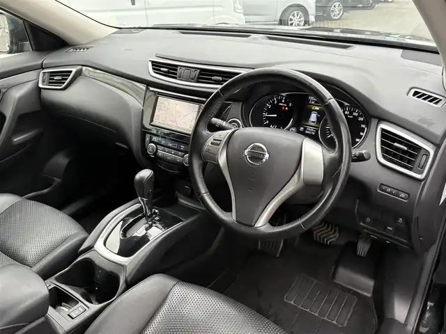 日産 エクストレイル 20X エマージェンシーブレーキ 三重県 2014(平26)年 7.8万km ダイヤモンドブラック ♪ワンオーナー ♪/エマージェンシーブレーキ/車線逸脱警報/コーナーセンサー/前席シートヒーター/インテリキー×2/プッシュスタート/アイドリングストップ/純正ナビ/・CD・SD・TV/・USB・AUX/・バックカメラ/革巻ステアリング/社外17インチAW/社外17インチAW積込/・225/65R17/・スタッドレスタイヤ/LEDヘッドライト/フォグライト/オートライト/ウィンカーミラー/スペアタイヤ/プライバシーガラス/フロアマット/ETC