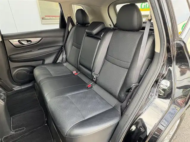 日産 エクストレイル 20X エマージェンシーブレーキ 三重県 2014(平26)年 7.8万km ダイヤモンドブラック ♪ワンオーナー ♪/エマージェンシーブレーキ/車線逸脱警報/コーナーセンサー/前席シートヒーター/インテリキー×2/プッシュスタート/アイドリングストップ/純正ナビ/・CD・SD・TV/・USB・AUX/・バックカメラ/革巻ステアリング/社外17インチAW/社外17インチAW積込/・225/65R17/・スタッドレスタイヤ/LEDヘッドライト/フォグライト/オートライト/ウィンカーミラー/スペアタイヤ/プライバシーガラス/フロアマット/ETC