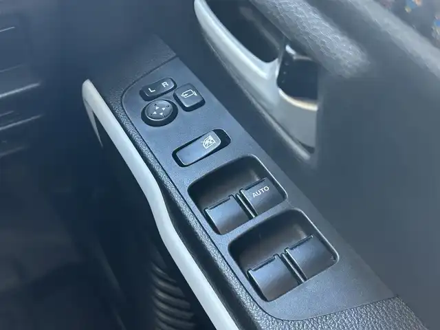 スズキ ハスラー HYBRID X 静岡県 2021(令3)年 7.2万km アクティブイエロー/ホワイト2トーンルーフ 社外7インチナビ/（FM/AM/SD/iPod/Bluetooth/CD/DVD）/フルセグTV/スズキセーフティー/前席シートヒーター/ETC/コーナーセンサー/オートライト/カーテンエアバッグ/純正フロアマット/レーンキープアシスト/横滑り防止システム/フォグランプ/純正15AW