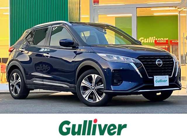 日産 キックス X ツートーンインテリアED 静岡県 2021(令3)年 6.8万km ダークブルー 純正9インチナビ（CD/DVD/BT/フルセグ）/地図SD無し/全方位カメラ/ドライブレコーダー前後/プロパイロット/ステアリングヒーター/デジタルインナーミラー/ETC/USB入力端子/純正フロアマット/純正17インチアルミホイール/合皮シート/D席N席シートヒーター/ルーフレール/ABS/横滑り防止装置/コーナーセンサー前後/レーンキープアシスト/オートライト/LEDヘッドライト/W+サイドエアバッグ/衝突軽減システム/エンジンスタートボタン/パワーステアリング/パワーウィンドウ/アイドリングストップ/スマートキー/オートエアコン