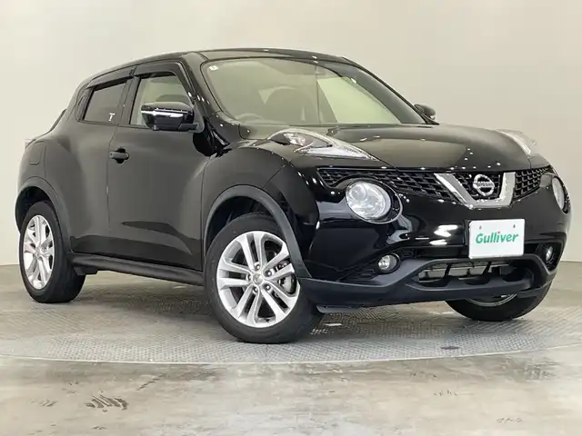 日産 ジューク 15RX Vセレクション 栃木県 2020(令2)年 2.6万km スーパーブラック 純正ナビ/(CD/DVD/フルセグTV/Bluetooth/MSV/SD/AUX)/インテリジェントエマージェンシーブレーキ/・ハイビームアシスト/・車線逸脱警報/全方位カメラ/ETC/前方ドラレコ/禁煙車/オートライト/HIDヘッドライト/横滑り防止装置/フォグランプ/スマートキー/プッシュスタート/アイドリングストップ/ステアリングスイッチ/革巻きステアリング/ウィンカーミラー/電動格納ミラー/純正17インチアルミホイール/純正フロアマット