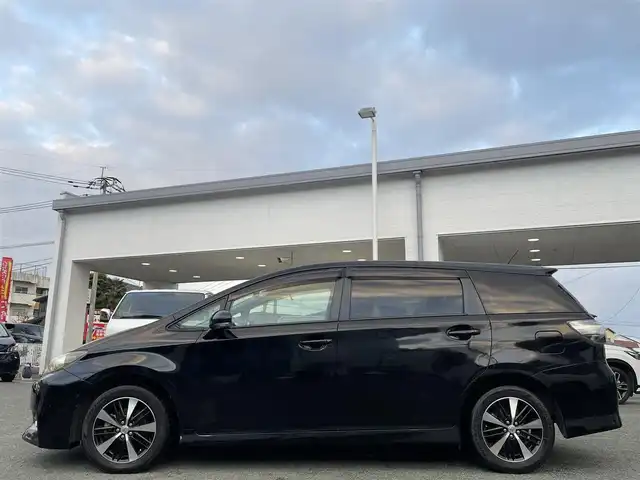 トヨタ ウィッシュ 1．8S 熊本県 2013(平25)年 16.5万km ブラック ワンオーナー/純正ナビ（NSZT-W62G）/【フルセグTV/Bluetooth/CD/DVD】/パドルシフト/オートライト/ウィンカーミラー/純正16インチAW/プッシュスタート/スマートキー/革巻きステアリング/純正フロアマット/ドアバイザー/横滑り防止装置/ABS/盗難防止装置/保証書/取扱説明書
