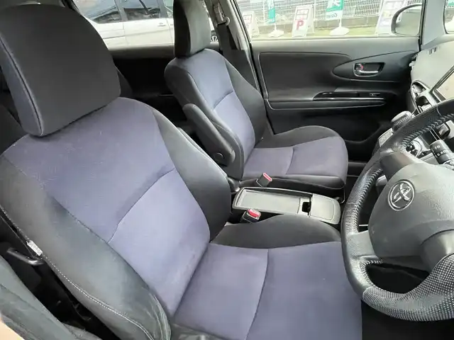 トヨタ ウィッシュ 1．8S 熊本県 2013(平25)年 16.5万km ブラック ワンオーナー/純正ナビ（NSZT-W62G）/【フルセグTV/Bluetooth/CD/DVD】/パドルシフト/オートライト/ウィンカーミラー/純正16インチAW/プッシュスタート/スマートキー/革巻きステアリング/純正フロアマット/ドアバイザー/横滑り防止装置/ABS/盗難防止装置/保証書/取扱説明書