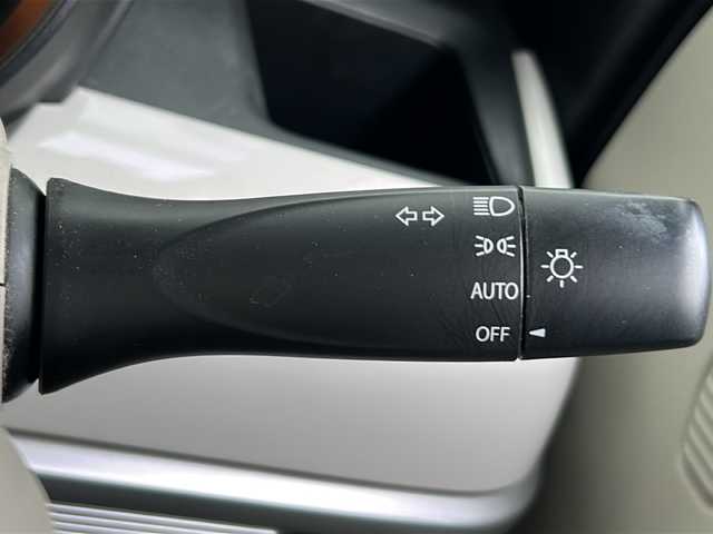 スズキ スペーシア HYBRID X 茨城県 2019(令1)年 4.4万km オフブルーメタリック/ホワイト2トーン 社外ディスプレイオーディオ/(CD・BT・ラジオ再生)/両側パワースライドドア/衝突軽減ブレーキ/コーナーセンサー/ドライブレコーダー/オートライト/フロアマット/スマートキー