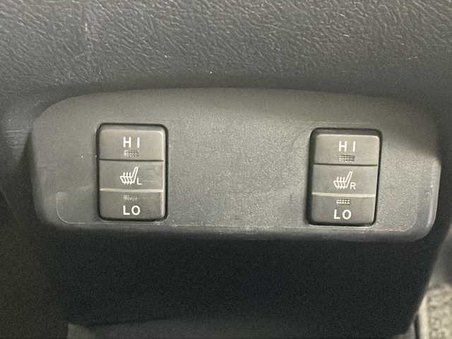 トヨタ シエンタ ハイブリッド G 茨城県 2017(平29)年 6.3万km ブラックマイカ 社外ナビ　フルセグＴＶ　Ｂｌｕｅｔｏｏｔｈ　バックモニター　衝突軽減ブレーキ　両側電動スライドドア　ＬＥＤヘッドランプ　フォグライト　純正１６インチアルミホイール　フルエアロ　ＥＴＣ　スマートキー