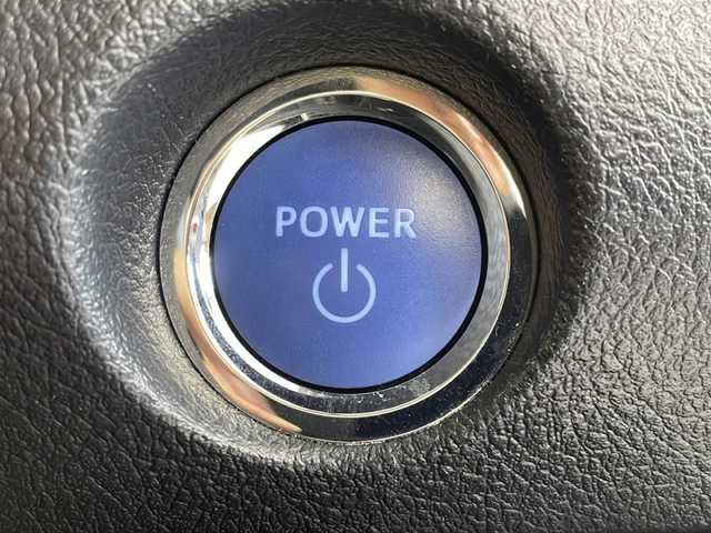 トヨタ シエンタ ハイブリッド G 茨城県 2017(平29)年 6.3万km ブラックマイカ 社外ナビ　フルセグＴＶ　Ｂｌｕｅｔｏｏｔｈ　バックモニター　衝突軽減ブレーキ　両側電動スライドドア　ＬＥＤヘッドランプ　フォグライト　純正１６インチアルミホイール　フルエアロ　ＥＴＣ　スマートキー