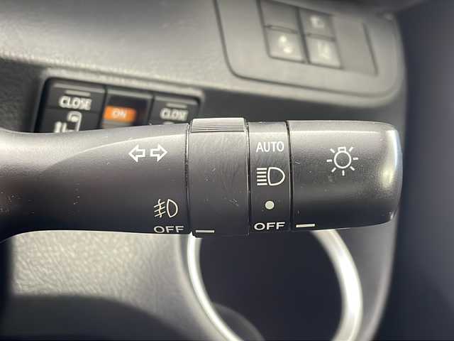 トヨタ シエンタ ハイブリッド G 茨城県 2017(平29)年 6.3万km ブラックマイカ 社外ナビ　フルセグＴＶ　Ｂｌｕｅｔｏｏｔｈ　バックモニター　衝突軽減ブレーキ　両側電動スライドドア　ＬＥＤヘッドランプ　フォグライト　純正１６インチアルミホイール　フルエアロ　ＥＴＣ　スマートキー