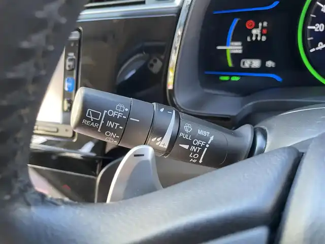 ホンダ シャトル ハイブリッド X スタイルエディション 千葉県 2016(平28)年 3.5万km ホワイトオーキッドパール あんしんパッケージ/・衝突軽減ブレーキ/・サイド＆カーテンエアバッグ/ハーフレザーシート/純正SDナビ【VXM-164VFi】/・CD/DVD/Bluetooth/フルセグTV/バックカメラ/スマートキー/クルーズコントロール/純正LEDヘッドライト/フォグランプ/パドルシフト/社外ドライブレコーダー/ビルトインETC/本革巻きステアリング/ドアバイザー