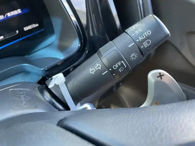 ホンダ シャトル ハイブリッド X スタイルエディション 千葉県 2016(平28)年 3.5万km ホワイトオーキッドパール あんしんパッケージ/・衝突軽減ブレーキ/・サイド＆カーテンエアバッグ/ハーフレザーシート/純正SDナビ【VXM-164VFi】/・CD/DVD/Bluetooth/フルセグTV/バックカメラ/スマートキー/クルーズコントロール/純正LEDヘッドライト/フォグランプ/パドルシフト/社外ドライブレコーダー/ビルトインETC/本革巻きステアリング/ドアバイザー